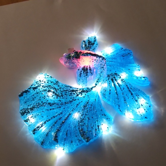 Resin beta fish - Picture 2 of 4